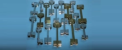 Ремонтные комплекты для выкидных авто ключей